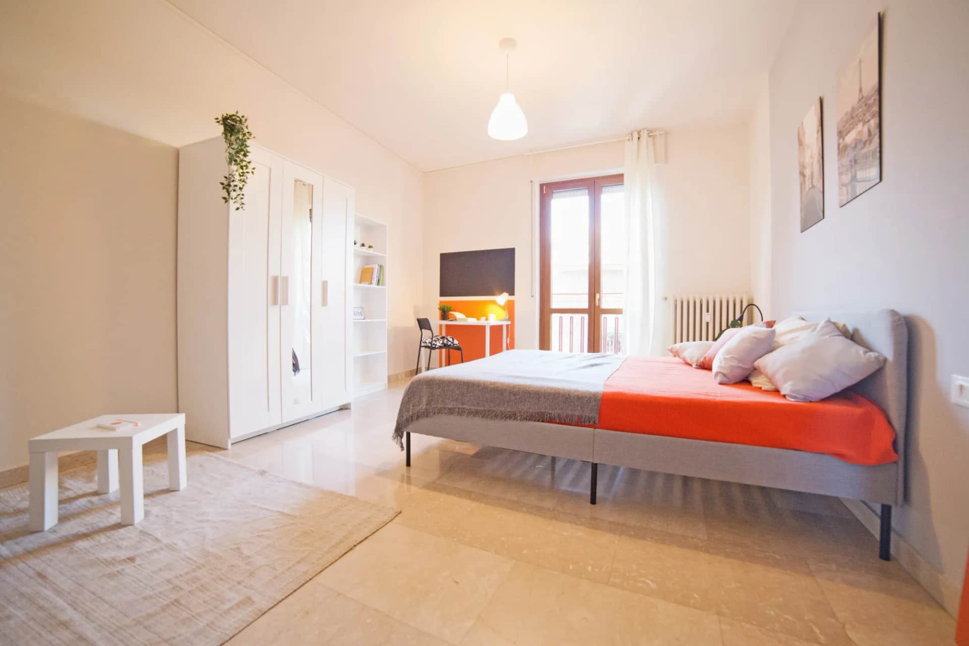 Stanza privata a Lecco