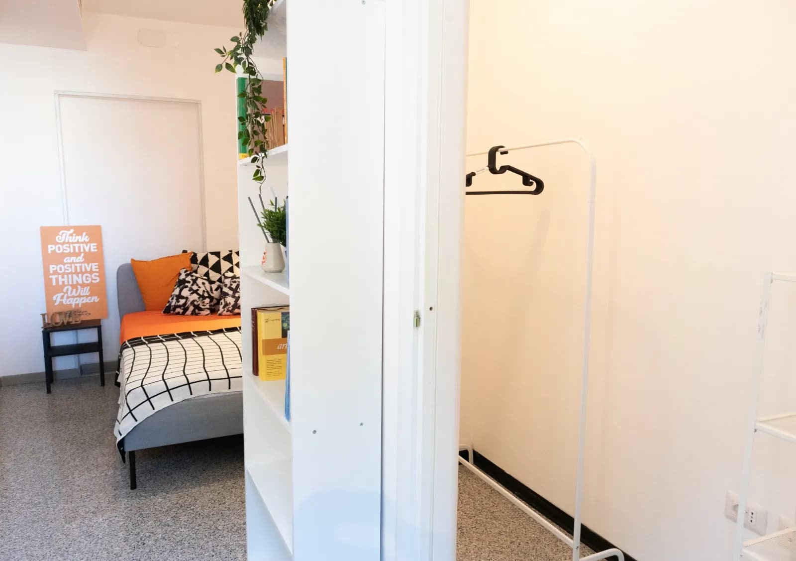 Private room in Cagliari photo 3
